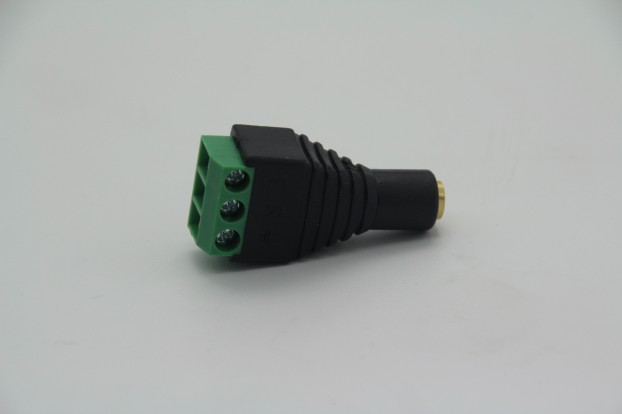 3.5 STEREO WELDING FREE FEMALE CONNECTOR